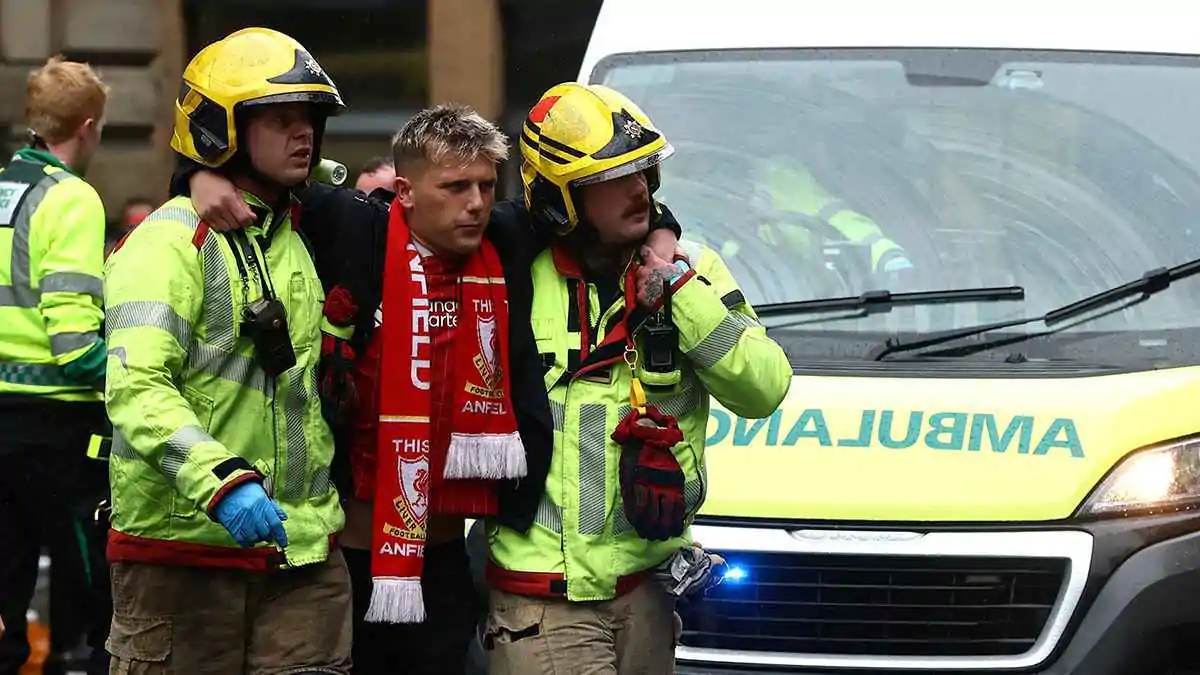كلوب يدعو للمصابين في حادث دهس مشجعي ليفربول