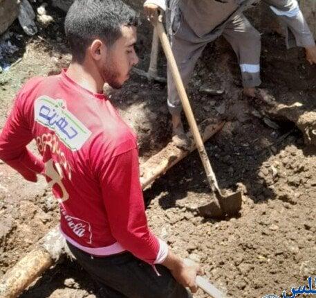 الطوارئ تتدخل لإصلاح كسر ماسورة غاز في قرية تلة بالمنيا