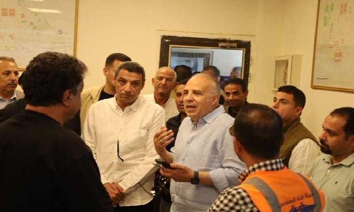 جولة تفقدية لوزير الري ومحافظ السويس في محطة مياه الشرب