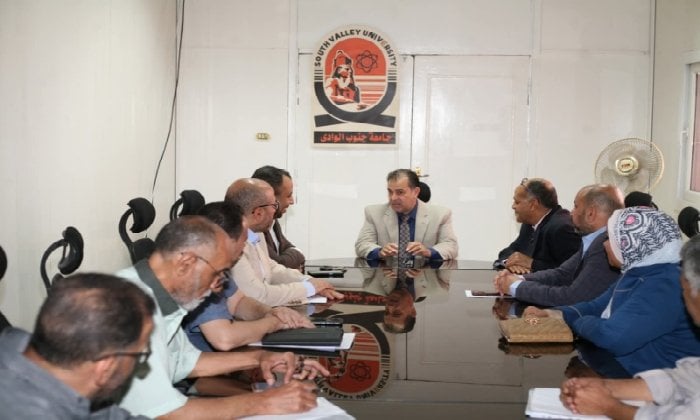 خطة شاملة للرعاية الصحية لمنسوبي جامعة جنوب الوادي