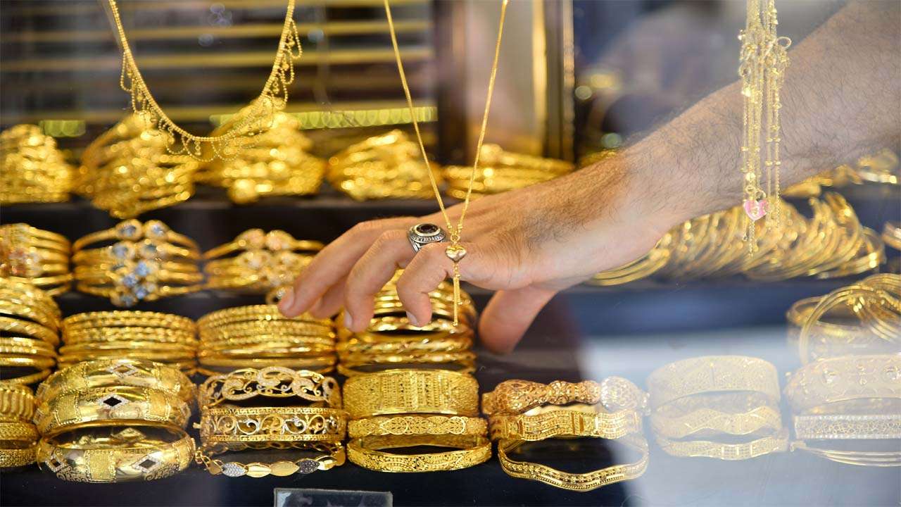 سعر مثقال الذهب اليوم في العراق عيار 21 هبوط جديد يضرب الأسواق رغم ثبات الفائدة الأمريكية مع بداية التعاملات