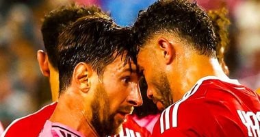 لقاء ميسي وياسر إبراهيم: لحظة سحرية في مباراة الأهلي وإنتر ميامي