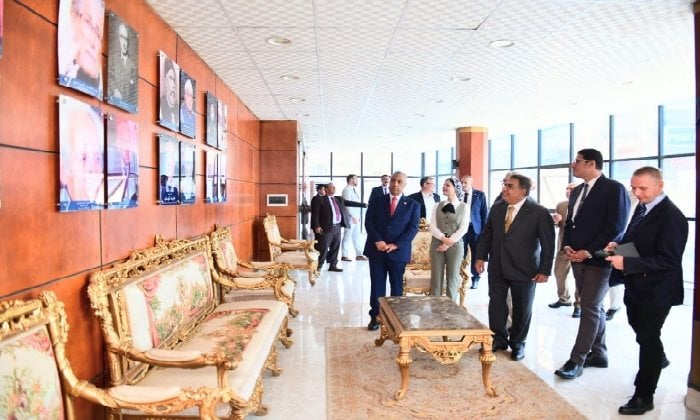 محافظ الدقهلية يلتقي وفد الاتحاد الأوروبي لتعزيز التعاون المشترك